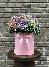 Цветочная композиция из Гипсофила и Розы в шляпной коробке в Кабаново