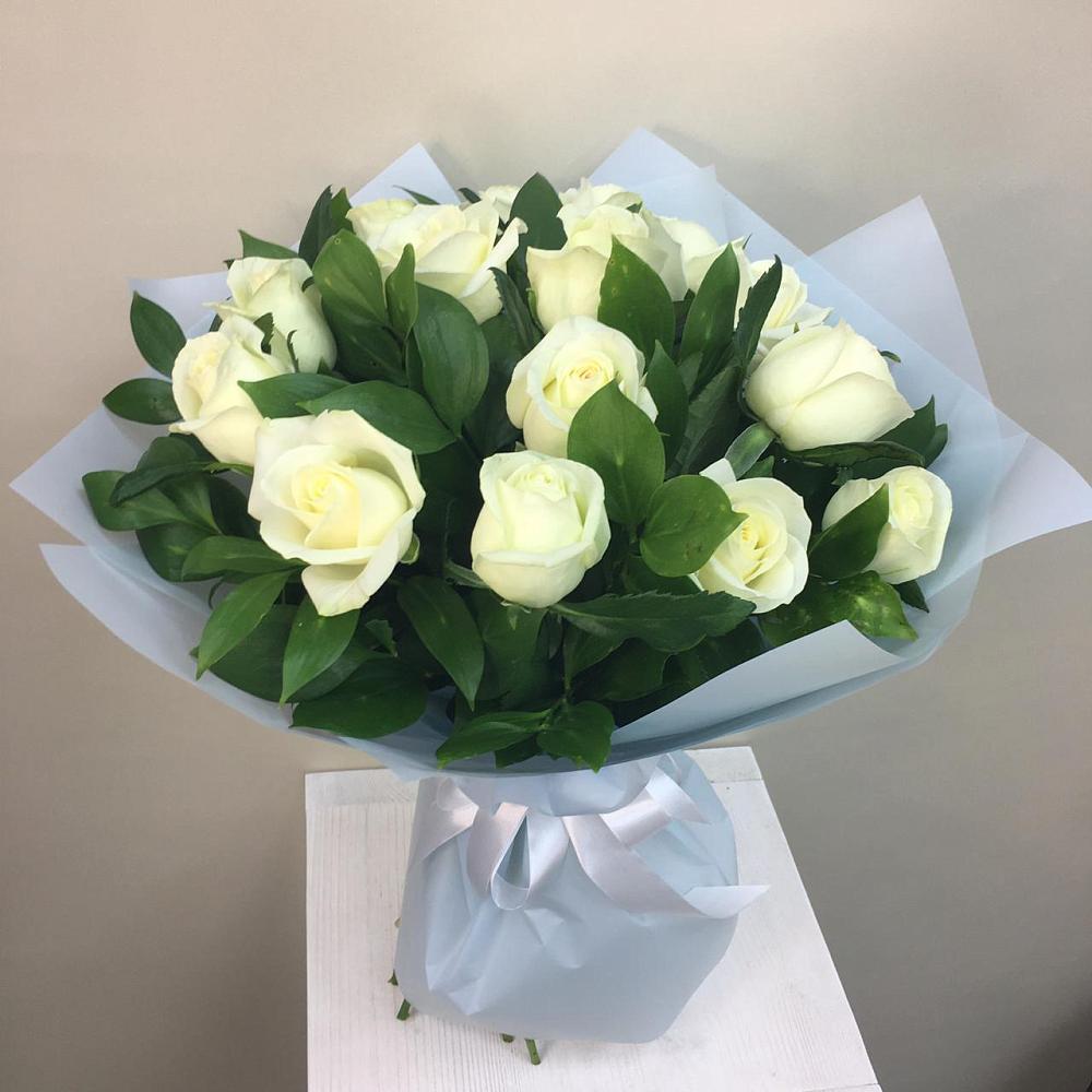 Букет 15 Белых роз Проуд в Кабаново