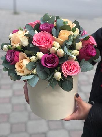 Цветочная композиция из Розы в шляпной коробке в Кабаново