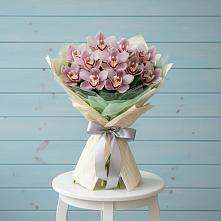 Букет цветов из:  Орхидеи и Розы в Кабаново