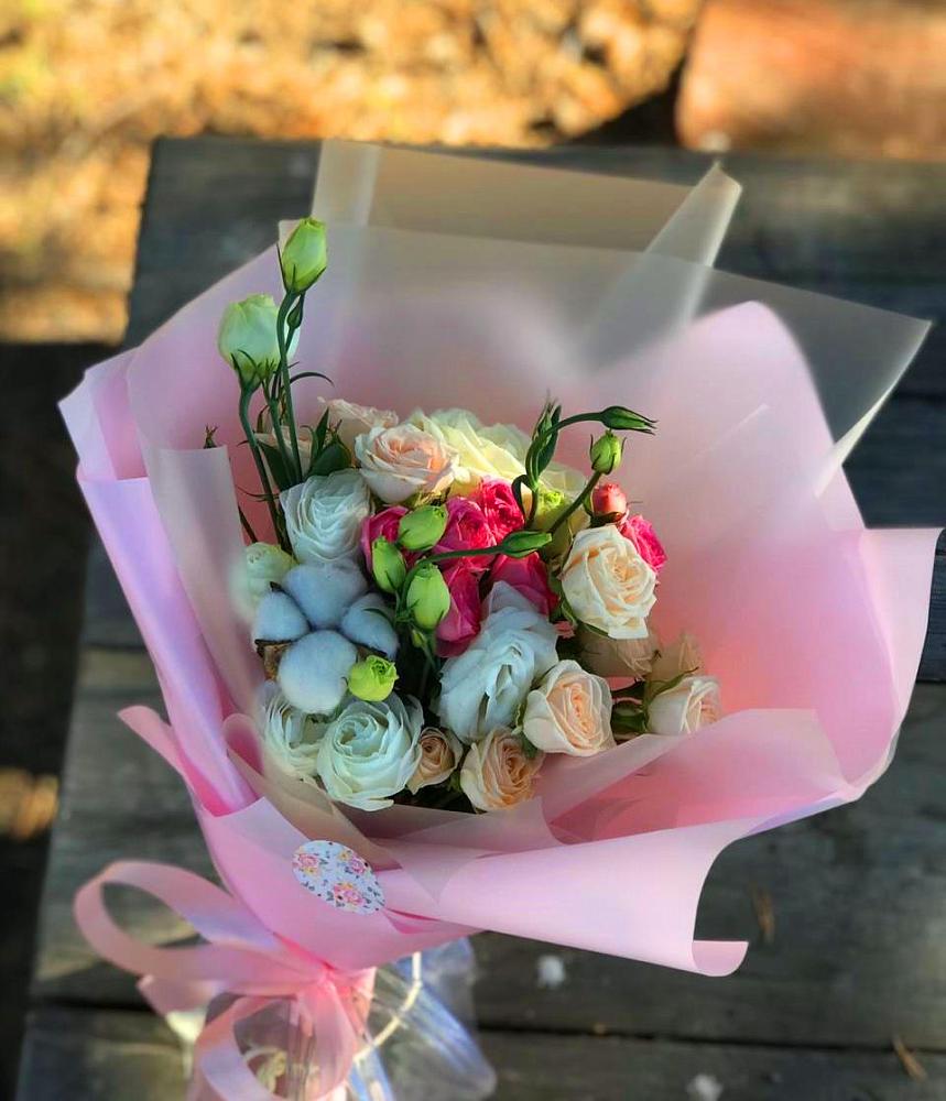 Букет цветов из: Розы и Лизиантусы в Кабаново