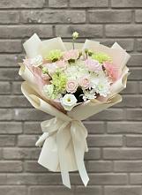 Букет цветов из:  Гвоздики, Розы, Лизиантусы и Хризантемы #REPLACE_PRED# Кабаново